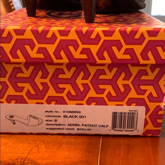 Tory Burch slip ons - Picture 4 of 4